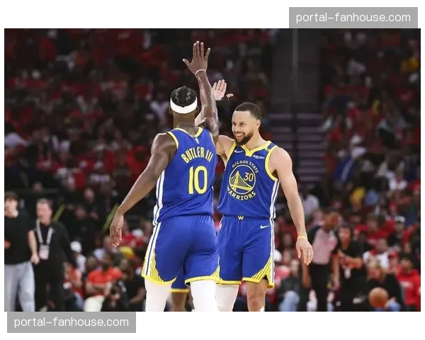 勇士波神回归与库里巴特勒组成新三巨头，策应能力丰富战术体系