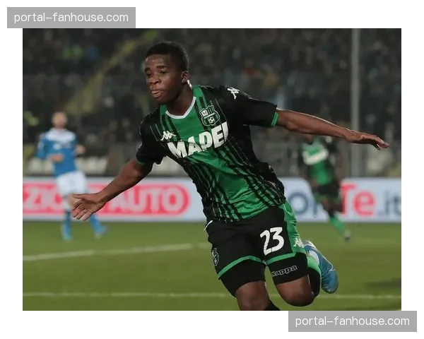 分析：为何萨索洛本赛季战绩暴跌？主力流失与战术僵化是主因。