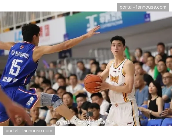 山西汾酒对阵天津先行者，原帅命中9记三分球，追平个人纪录